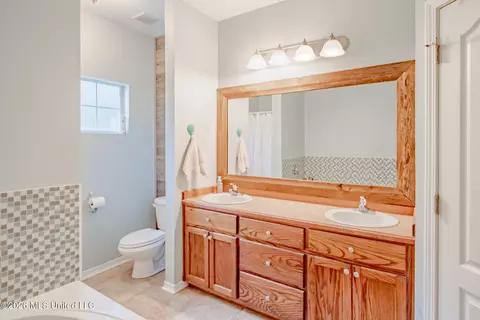 Bath - 21645 E Ridge Dr, Saucier, MS 39574 photo 1 of 5