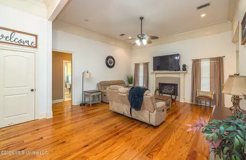 Living - 111 Hallmark Pl, Madison, MS 39110 photo 1 of 1