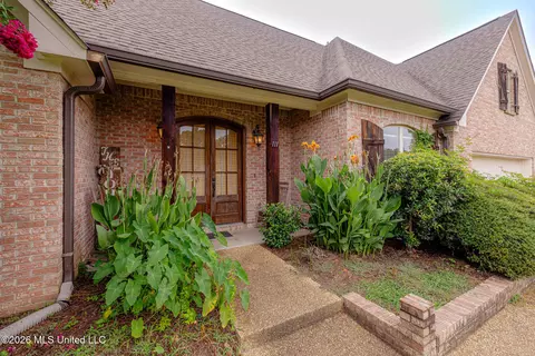 Exterior - 111 Hallmark Pl, Madison, MS 39110 photo 4 of 7