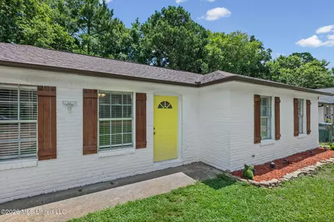 8144 Cedarbrook Dr, Southaven, MS 38671