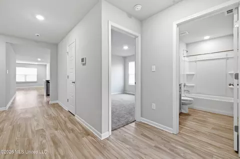 Entry Way - 1006 Enclave Cir, Long Beach, MS 39560 photo 3 of 4
