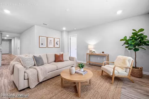 Living - 1006 Enclave Cir, Long Beach, MS 39560 photo 1 of 4