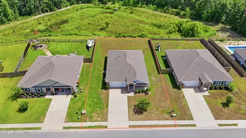 View/Area - 1006 Enclave Cir, Long Beach, MS 39560 photo 2 of 9