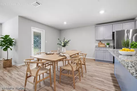 Dining - 1006 Enclave Cir, Long Beach, MS 39560 photo 1 of 1