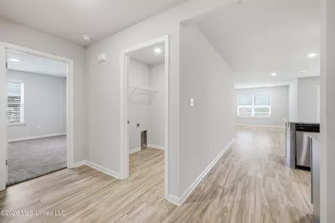 Entry Way - 1006 Enclave Cir, Long Beach, MS 39560 photo 4 of 4