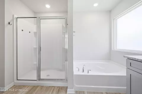 Bath - 1006 Enclave Cir, Long Beach, MS 39560 photo 1 of 2