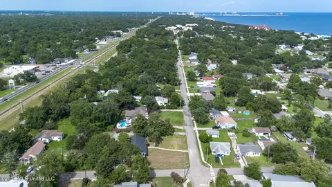 View/Area - 200 E Second St, Long Beach, MS 39560 photo 1 of 11