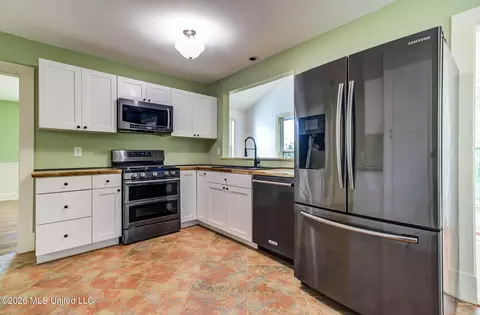 Kitchen - 200 E Second St, Long Beach, MS 39560 photo 2 of 6