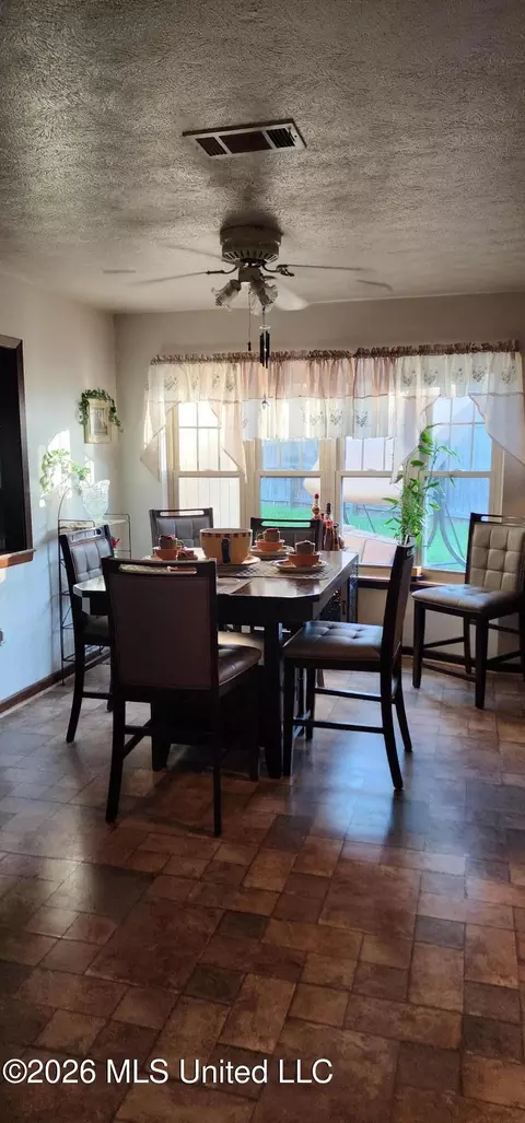1233 Scots Gln, Jackson, MS 39204 photo 6