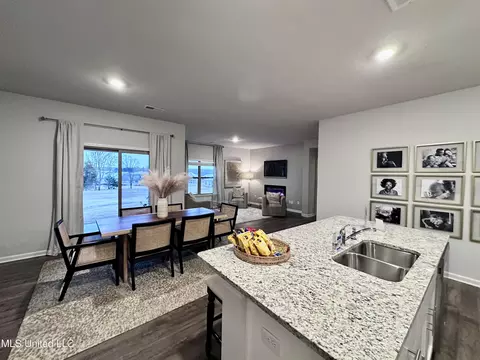 Dining - 116 Pine St, Byhalia, MS 38611 photo 1 of 1