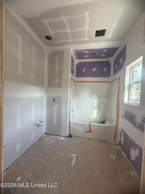 Bath - 121 Will Thompson Rd, Picayune, MS 39466 photo 1 of 2