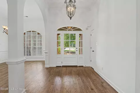 Entry Way - 625 Fallbrook Cv, Hernando, MS 38632 photo 1 of 3