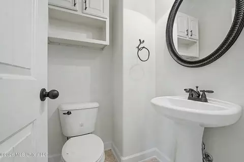 Bath - 625 Fallbrook Cv, Hernando, MS 38632 photo 5 of 6