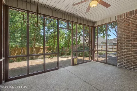 Exterior - 625 Fallbrook Cv, Hernando, MS 38632 photo 6 of 11