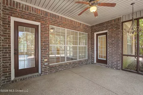 Exterior - 625 Fallbrook Cv, Hernando, MS 38632 photo 7 of 11