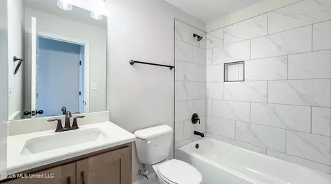 Bath - 7671 John Elliott Ln, Hernando, MS 38632 photo 3 of 3