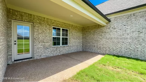 Exterior - 7671 John Elliott Ln, Hernando, MS 38632 photo 4 of 6