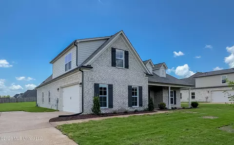 Exterior - 7671 John Elliott Ln, Hernando, MS 38632 photo 2 of 6