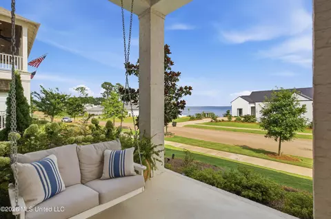 Exterior - 124 N Natchez Dr, Madison, MS 39110 photo 6 of 17