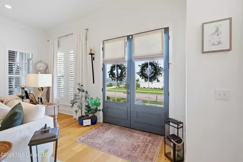Entry Way - 124 N Natchez Dr, Madison, MS 39110 photo 1 of 5