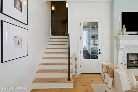 Entry Way - 124 N Natchez Dr, Madison, MS 39110 photo 4 of 5