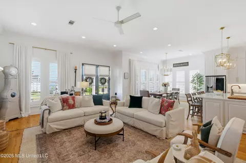 Living - 124 N Natchez Dr, Madison, MS 39110 photo 5 of 8