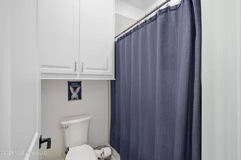 Bath - 124 N Natchez Dr, Madison, MS 39110 photo 8 of 8