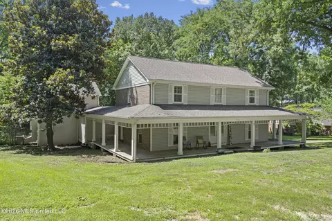 7130 Country Oaks Dr, Southaven, MS 38672