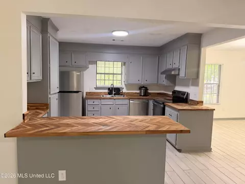 1351 Raymond Rd, Jackson, MS 39204 photo 13