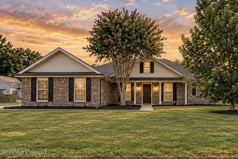 7692 E Brierfield Dr, Southaven, MS 38672