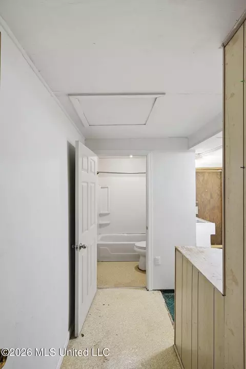 Entry Way - 3887 Forest Hill Rd, Jackson, MS 39212 photo 1 of 1
