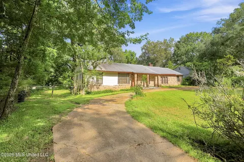 Exterior - 3887 Forest Hill Rd, Jackson, MS 39212 photo 2 of 10