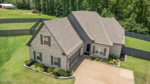Exterior - 711 Beckett Cv, Hernando, MS 38632 photo 5 of 6