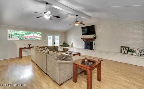 Living - 245 Mackey Dr, Madison, MS 39110 photo 1 of 3