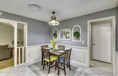 Dining - 245 Mackey Dr, Madison, MS 39110 photo 4 of 6