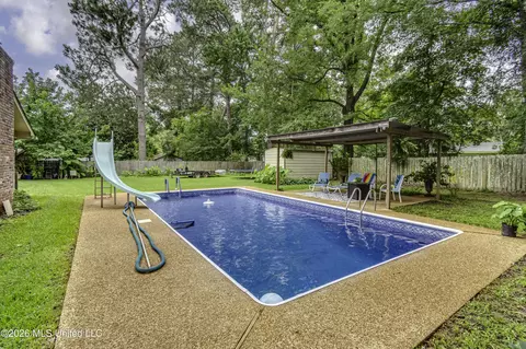 Exterior - 245 Mackey Dr, Madison, MS 39110 photo 10 of 14