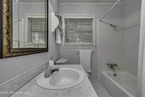 Bath - 245 Mackey Dr, Madison, MS 39110 photo 1 of 6