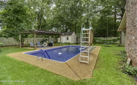 Exterior - 245 Mackey Dr, Madison, MS 39110 photo 11 of 14