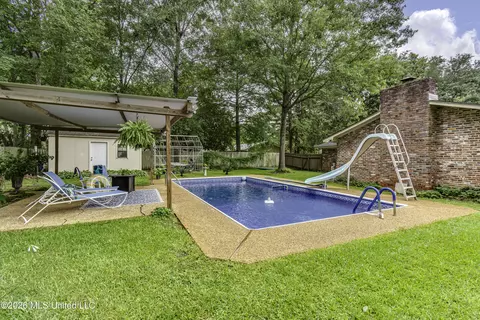 Exterior - 245 Mackey Dr, Madison, MS 39110 photo 8 of 14