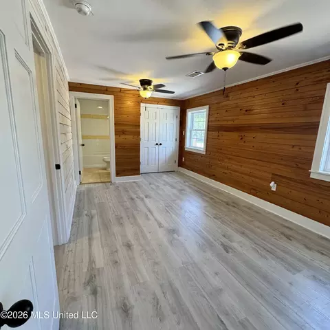 Bedroom - 207 S Commerce St, Natchez, MS 39120 photo 2 of 4