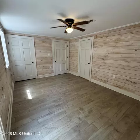 Bedroom - 207 S Commerce St, Natchez, MS 39120 photo 3 of 4