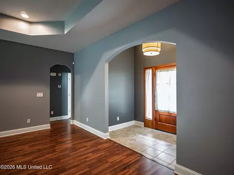Entry Way - 229 Birch Tree Loop, Oxford, MS 38655 photo 2 of 4