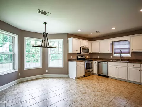 Kitchen - 229 Birch Tree Loop, Oxford, MS 38655 photo 1 of 5