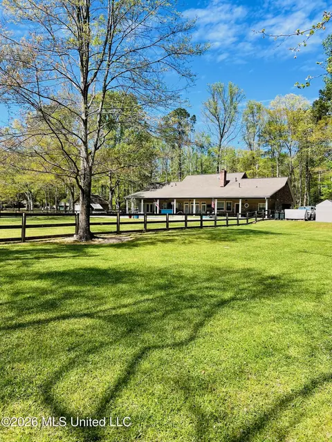 Exterior - 537 N Springlake Cir, Terry, MS 39170 photo 7 of 16