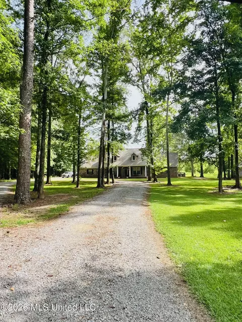 Exterior - 537 N Springlake Cir, Terry, MS 39170 photo 4 of 16