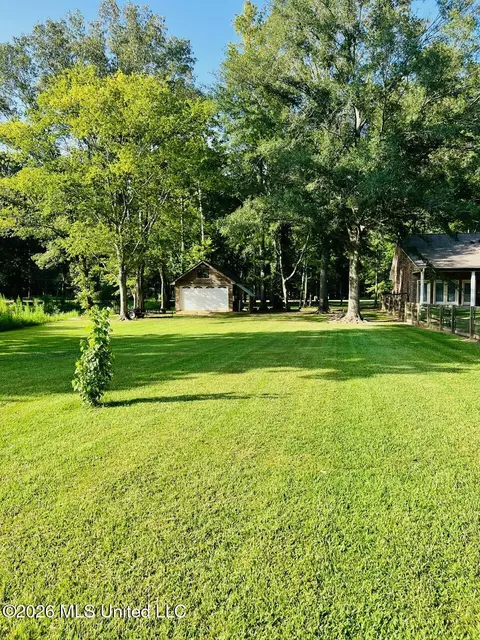 Exterior - 537 N Springlake Cir, Terry, MS 39170 photo 5 of 16