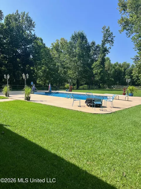 Exterior - 537 N Springlake Cir, Terry, MS 39170 photo 11 of 16