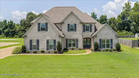 2739 Layne Dr, Olive Branch, MS 38654