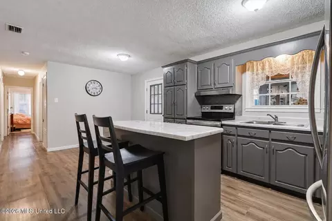 Entry Way - 446 Park St, Lucedale, MS 39452 photo 1 of 1