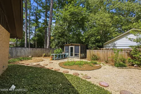 Exterior - 4458 Wedgewood St, Jackson, MS 39211 photo 5 of 8